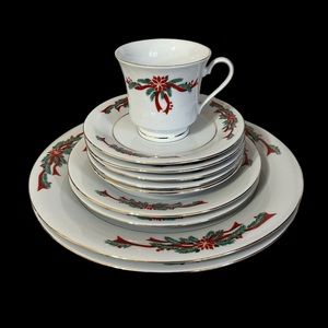 TIENSHAN Fine China Poinsettia Ribbon 10 Piece